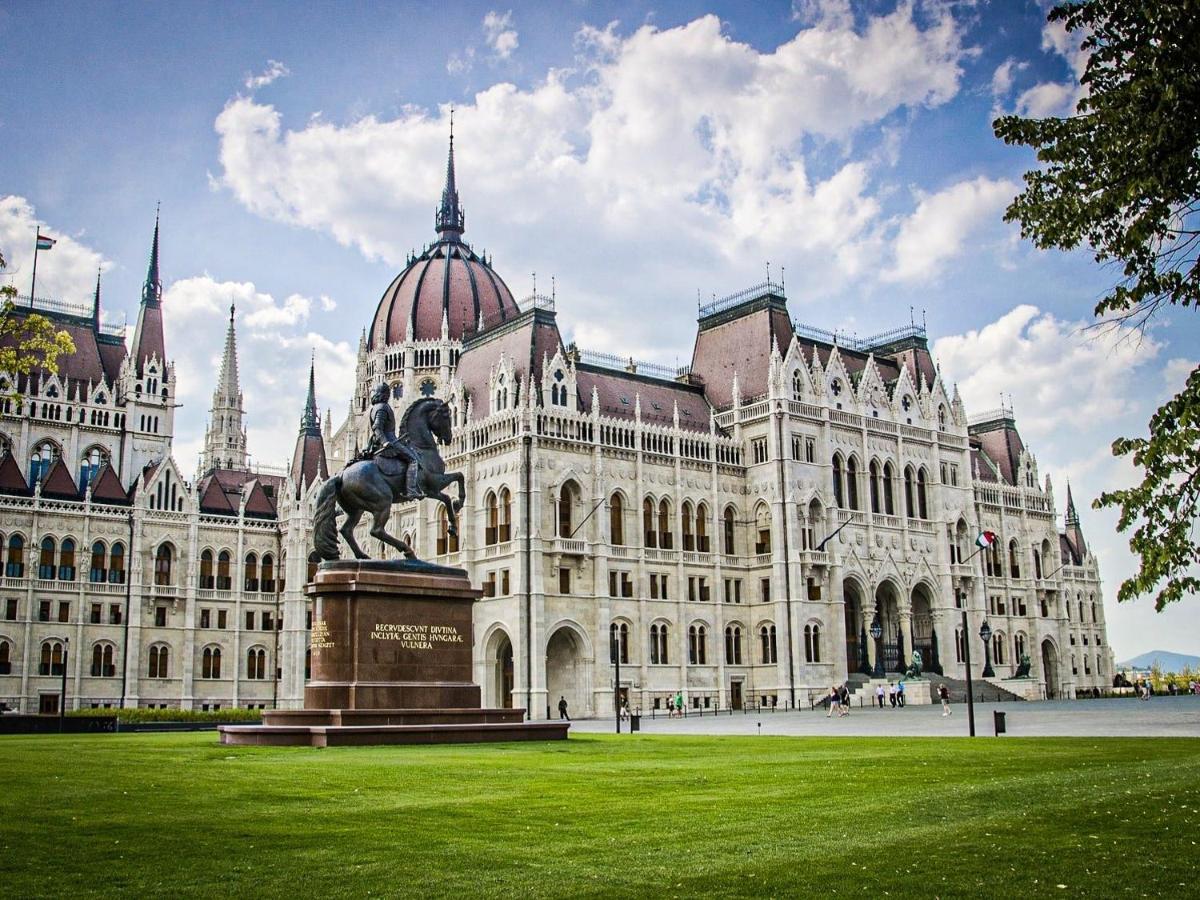 Chill On The Screened Balcony-Budapest Most Historic Landmarks Ngoại thất bức ảnh